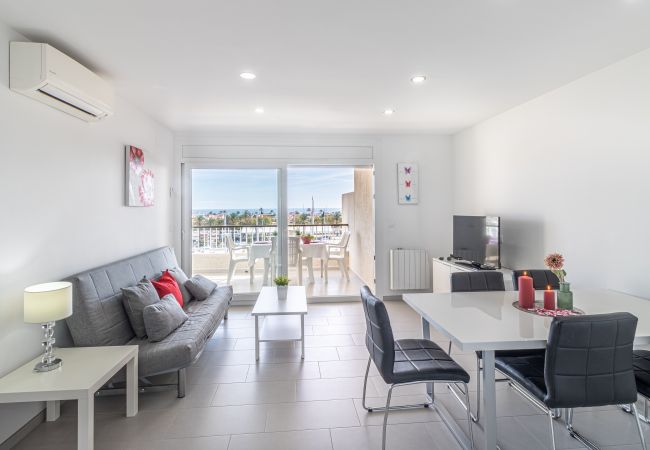 Apartament en Empuriabrava - 0175-PORT GREC Apartament amb WIFI, vistes al canal i al mar Apartament en Empuriabrava - 0175-PORT GREC Apartament amb WIFI, vistes al canal i al mar