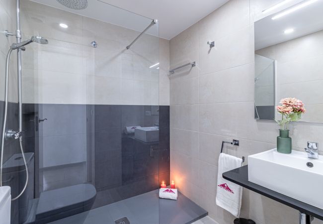 Apartament en Empuriabrava - 0175-PORT GREC Apartament amb WIFI, vistes al canal i al mar Apartament en Empuriabrava - 0175-PORT GREC Apartament amb WIFI, vistes al canal i al mar