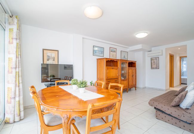 Apartament en Empuriabrava - 0163-PORT SALINS Apartament amb vistes al canal Apartament en Empuriabrava - 0163-PORT SALINS Apartament amb vistes al canal