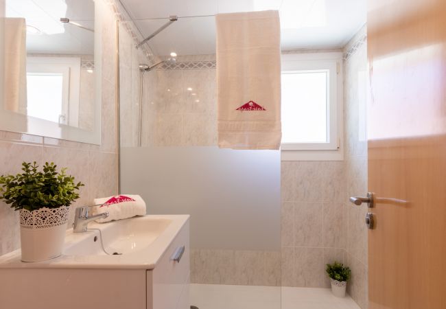 Apartament en Empuriabrava - 0187-SANT MORI Apartament amb gran terrassa i wifi Apartament en Empuriabrava - 0187-SANT MORI Apartament amb gran terrassa i wifi