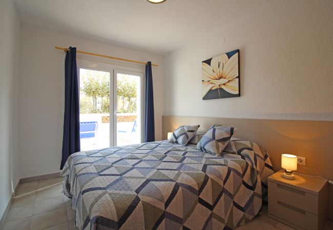 Apartament en Empuriabrava - 0187-SANT MORI Apartament amb gran terrassa i wifi Apartament en Empuriabrava - 0187-SANT MORI Apartament amb gran terrassa i wifi