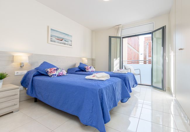 Apartament en Rosas / Roses - 2004-FRANCESC MACIA Apartament amb wifi a prop de la platja Apartament en Rosas / Roses - 2004-FRANCESC MACIA Apartament amb wifi a prop de la platja