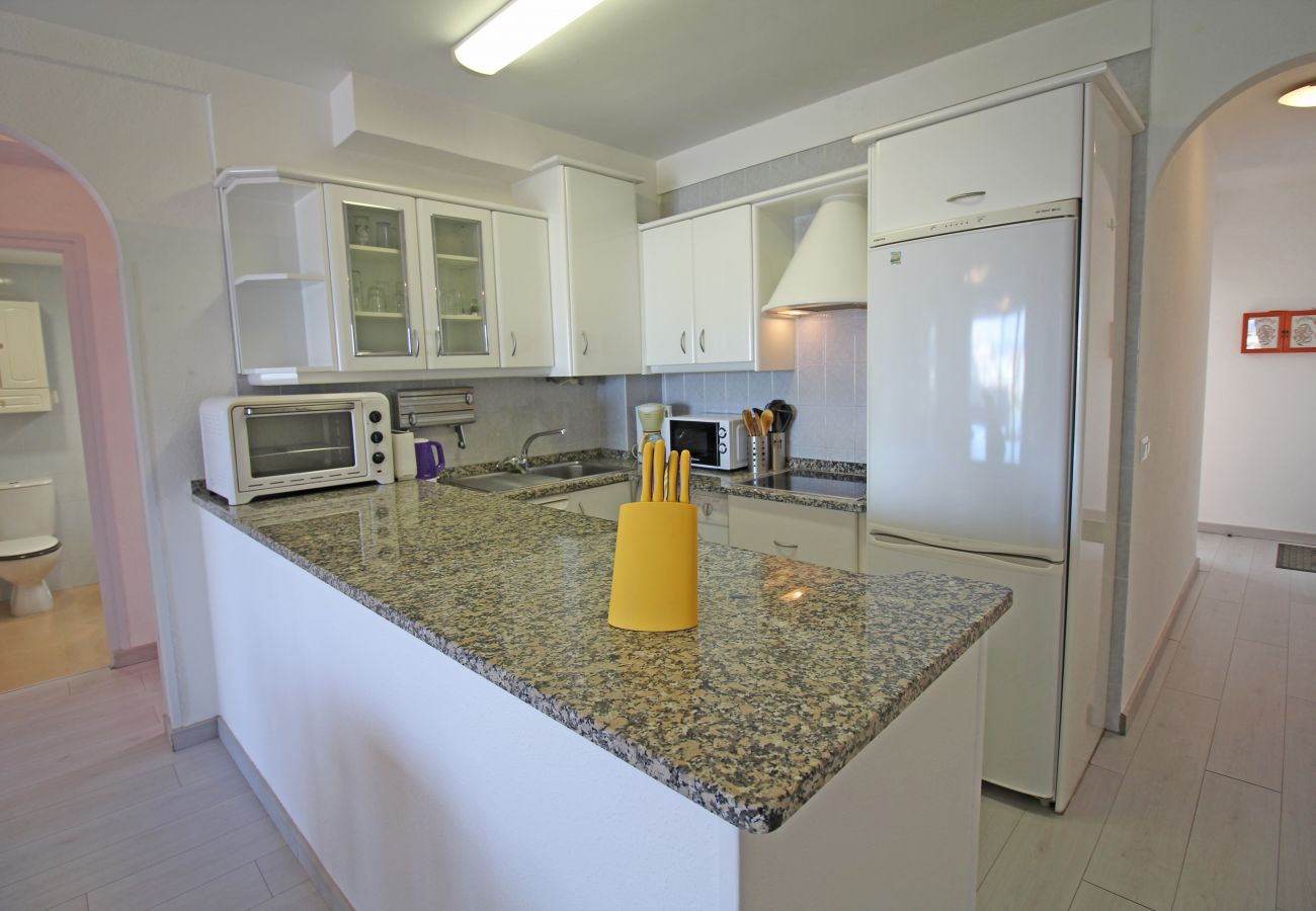 Apartament en Empuriabrava - 0183-SANT MAURICI Apartament amb vistes al canal i pàrquing