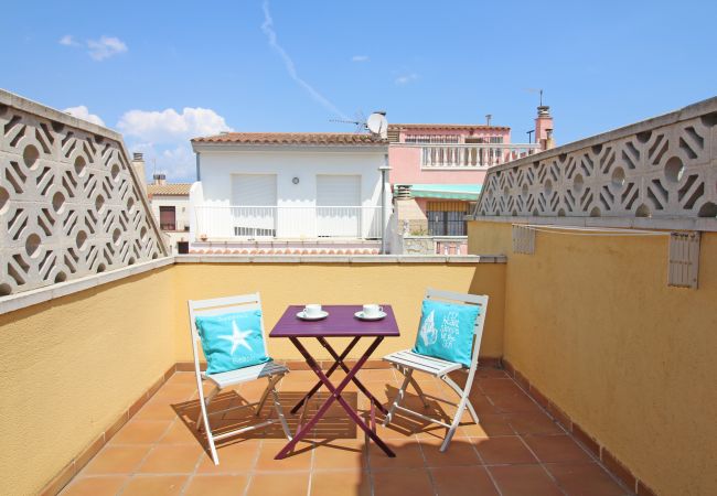 Vil.la en Empuriabrava - 0152-PUIGMAL Casa moderna per a 6 persones Vil.la en Empuriabrava - 0152-PUIGMAL Casa moderna per a 6 persones