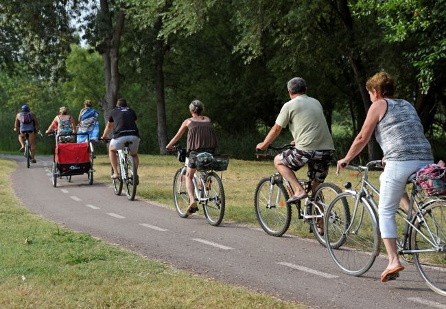 Apartament en Empuriabrava - 0131-PORT MOXO Apartament amb terrassa i vistes al canal Apartament en Empuriabrava - 0131-PORT MOXO Apartament amb terrassa i vistes al canal