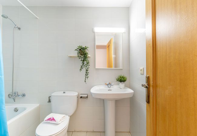 Apartament en Empuriabrava - 0131-PORT MOXO Apartament amb terrassa i vistes al canal Apartament en Empuriabrava - 0131-PORT MOXO Apartament amb terrassa i vistes al canal