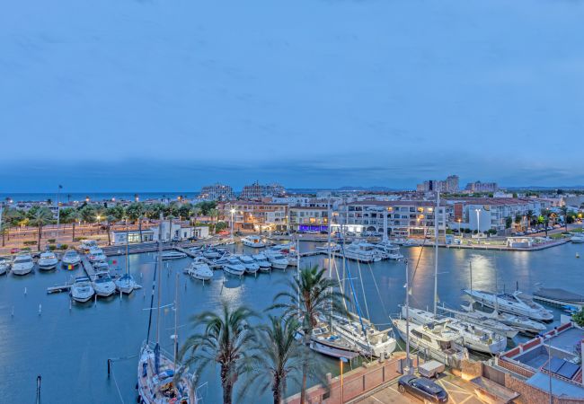 Apartament en Empuriabrava - 0160-PORT GREC Apartament amb WIFI, Smart TV, vista al canal i al mar Apartament en Empuriabrava - 0160-PORT GREC Apartament amb WIFI, Smart TV, vista al canal i al mar