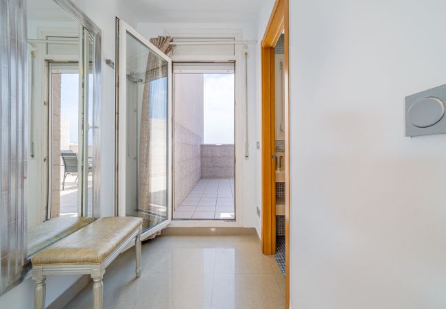 Apartament en Empuriabrava - 0160-PORT GREC Apartament amb WIFI, Smart TV, vista al canal i al mar Apartament en Empuriabrava - 0160-PORT GREC Apartament amb WIFI, Smart TV, vista al canal i al mar