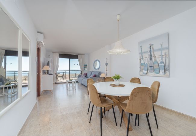Apartament en Empuriabrava - 0085-MIRABLAU Apartament amb vista al mar Apartament en Empuriabrava - 0085-MIRABLAU Apartament amb vista al mar