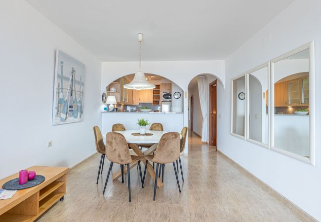 Apartament en Empuriabrava - 0085-MIRABLAU Apartament amb vista al mar Apartament en Empuriabrava - 0085-MIRABLAU Apartament amb vista al mar