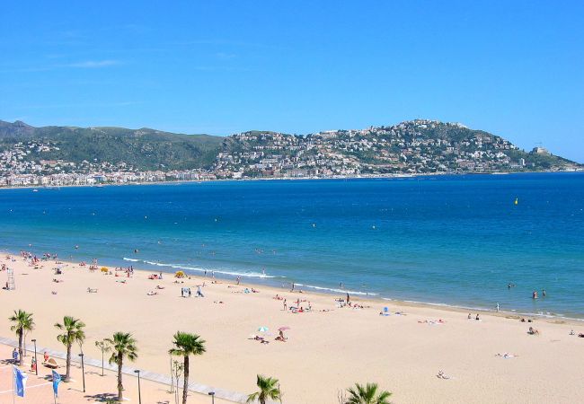 Apartament en Rosas / Roses - 2010-AV.PLATJA Apartament alt standing amb piscina comunitària i pàrquing Apartament en Rosas / Roses - 2010-AV.PLATJA Apartament alt standing amb piscina comunitària i pàrquing