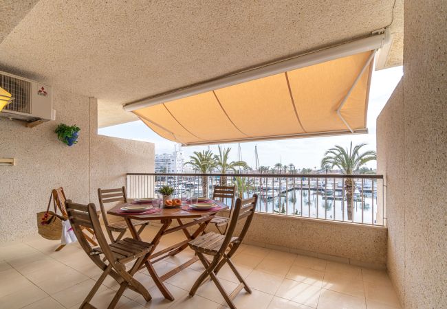 Apartament en Empuriabrava - 0180-PORT GREC Apartament amb vistes al canal Apartament en Empuriabrava - 0180-PORT GREC Apartament amb vistes al canal