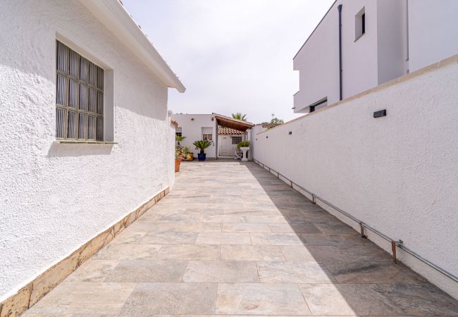 Vil.la en Empuriabrava - 0080-ALBERES Casa amb piscina Vil.la en Empuriabrava - 0080-ALBERES Casa amb piscina