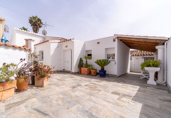 Vil.la en Empuriabrava - 0080-ALBERES Casa amb piscina Vil.la en Empuriabrava - 0080-ALBERES Casa amb piscina