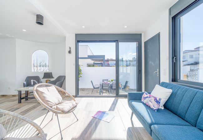 Vil.la en Empuriabrava - 0009-ALBERES Casa amb piscina Vil.la en Empuriabrava - 0009-ALBERES Casa amb piscina