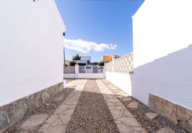 Vil.la en Empuriabrava - 0009-ALBERES Casa amb piscina Vil.la en Empuriabrava - 0009-ALBERES Casa amb piscina