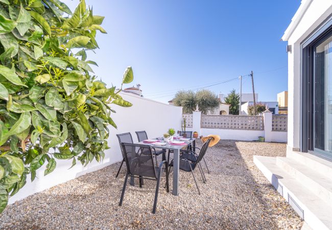 Vil.la en Empuriabrava - 0009-ALBERES Casa amb piscina Vil.la en Empuriabrava - 0009-ALBERES Casa amb piscina