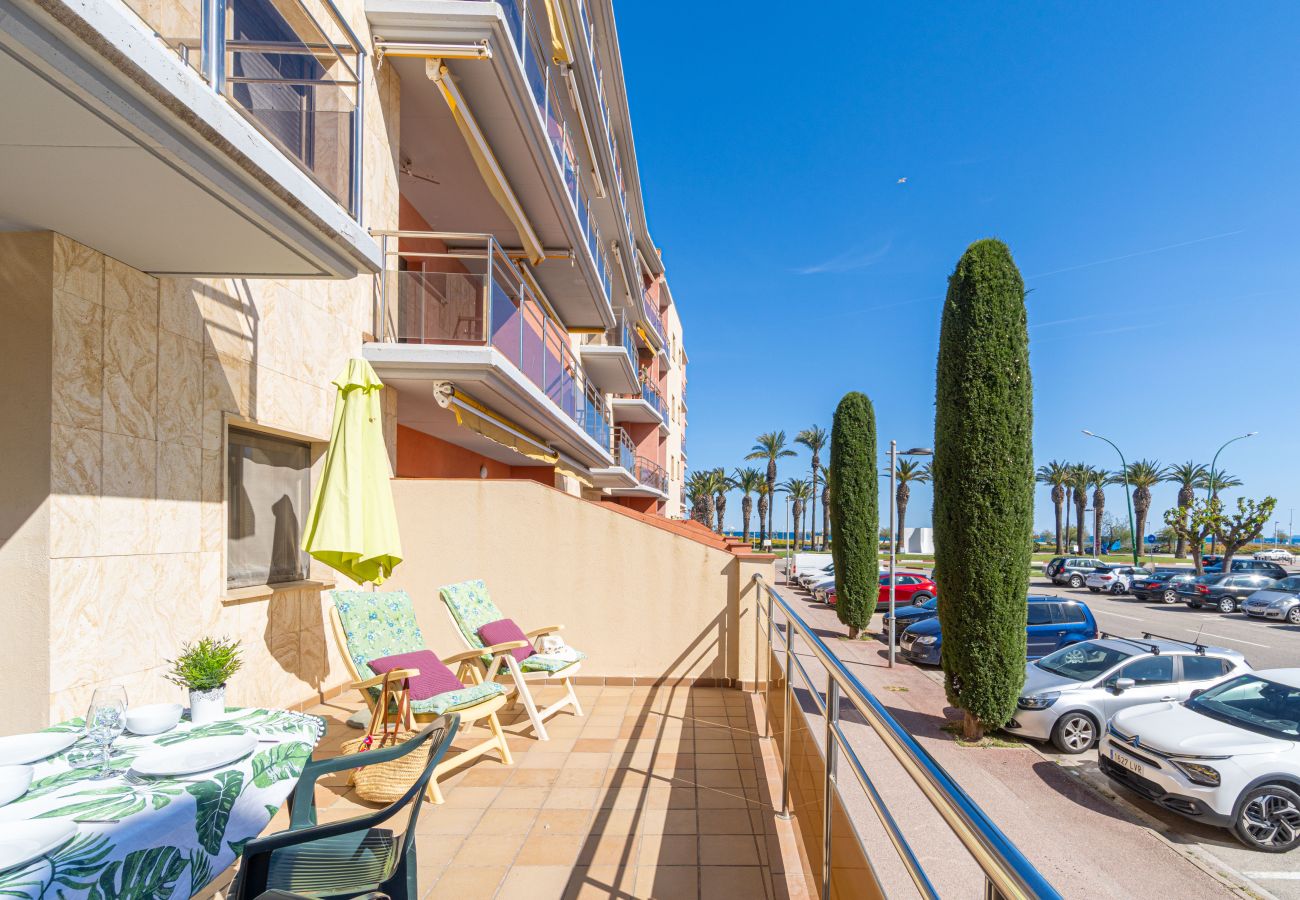 Apartament en Empuriabrava - 0088-MIRABLAU Apartament amb vistes laterals a la platja