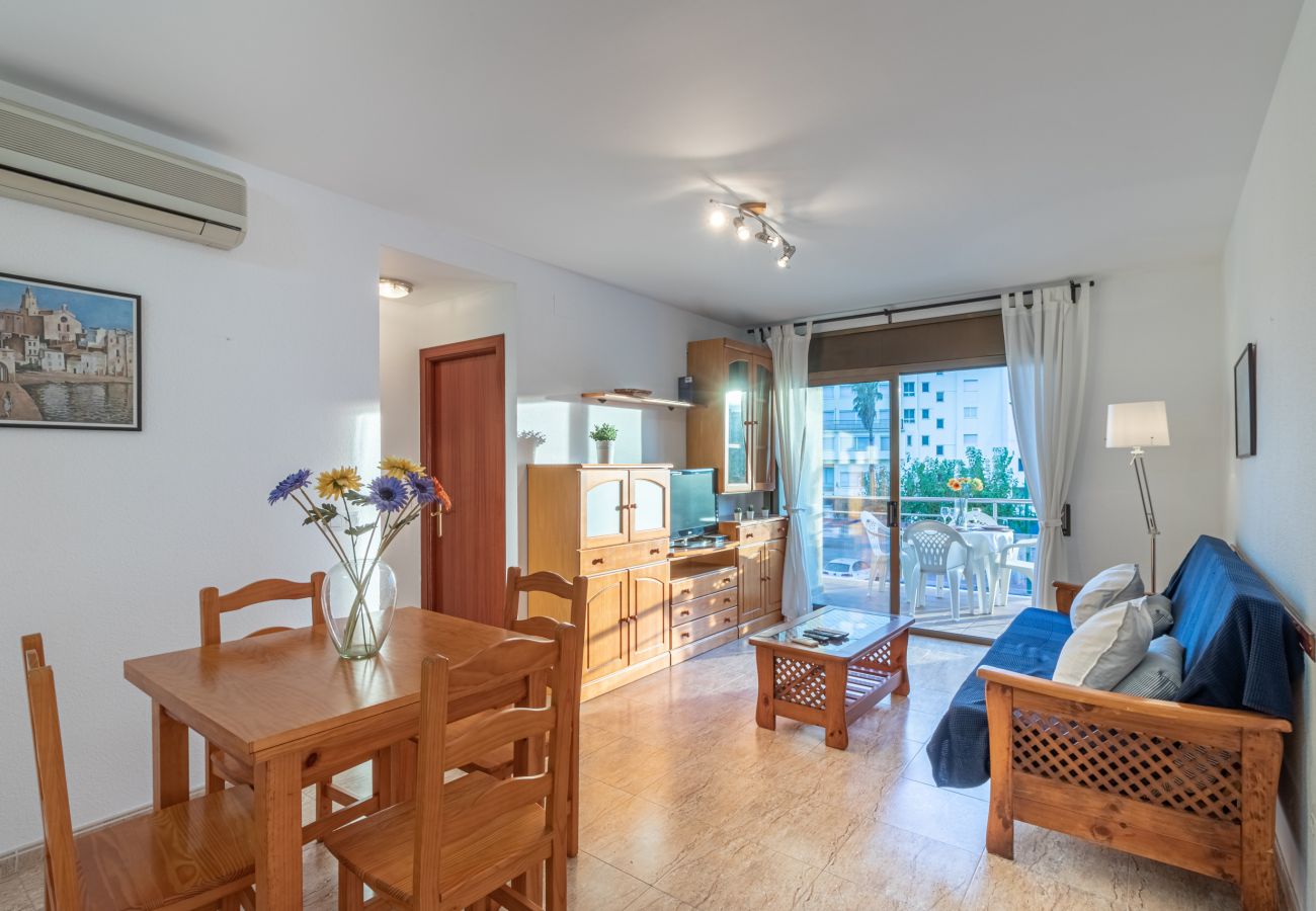 Apartament en Empuriabrava - 0089-MIRABLAU Apartament amb vistes laterals a la platja