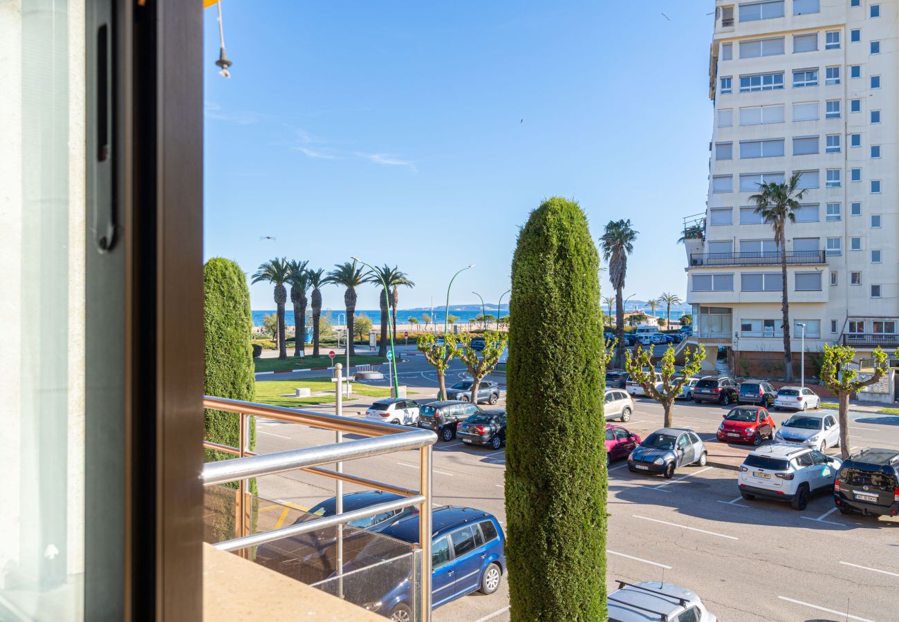 Apartament en Empuriabrava - 0089-MIRABLAU Apartament amb vistes laterals a la platja