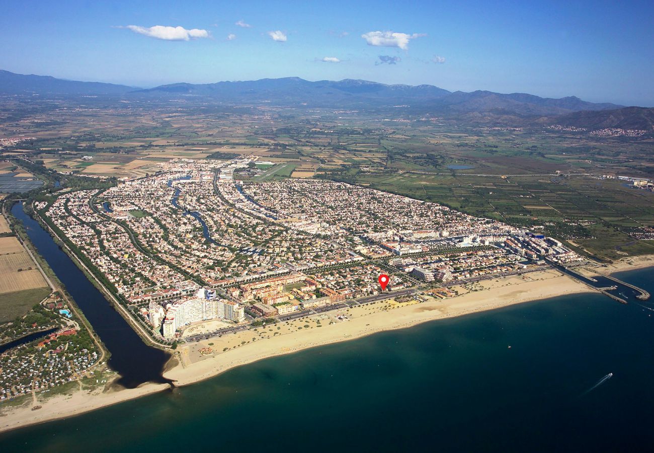 Ferienwohnung in Empuriabrava - 0015-BAHIA Appartement direkt am Strand mit WLAN