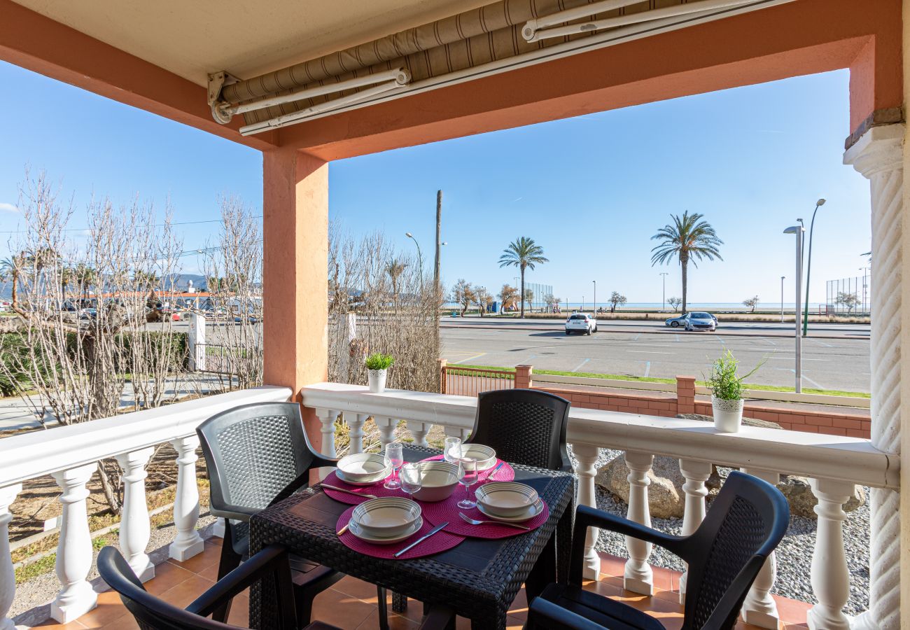 Ferienwohnung in Empuriabrava - 0015-BAHIA Appartement direkt am Strand mit WLAN