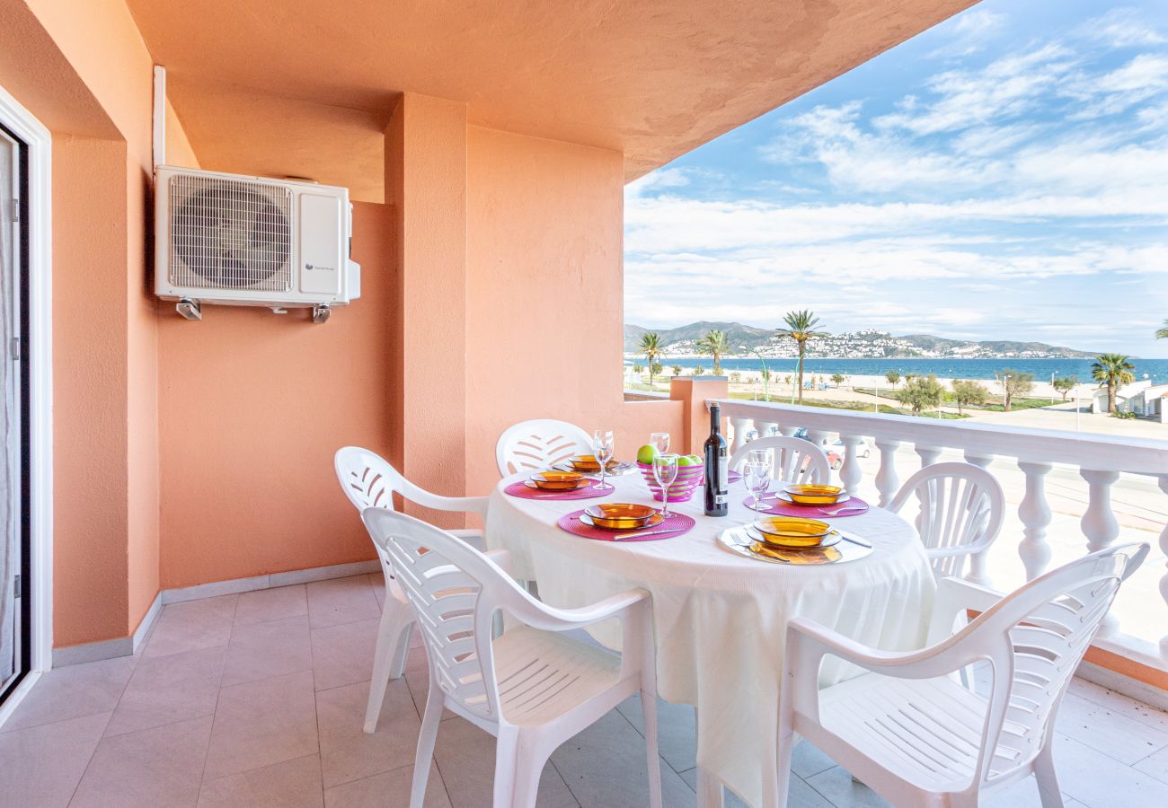 Ferienwohnung in Empuriabrava - 0076-GRAN RESERVA Renovierte Appartement direkt am Strand