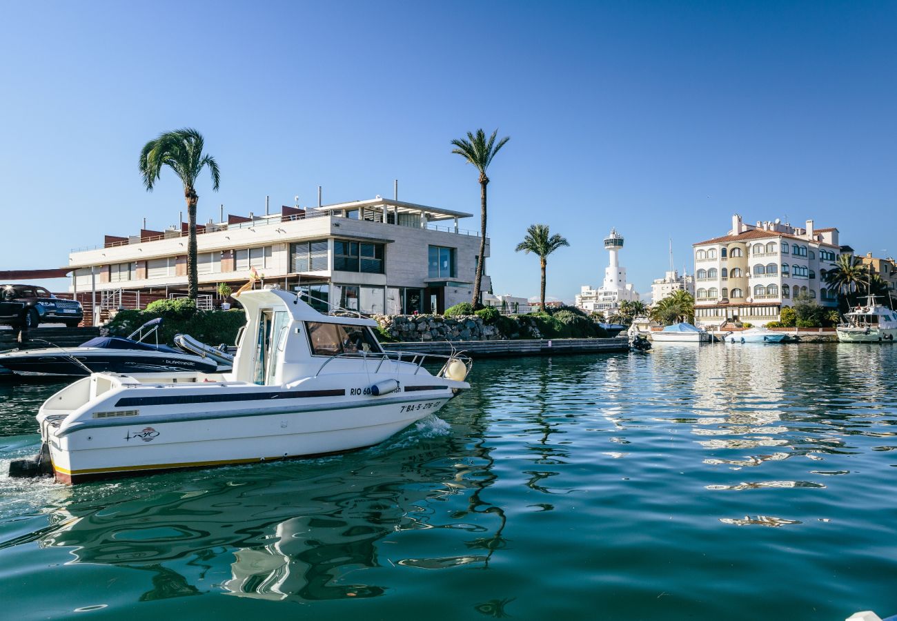 Ferienwohnung in Empuriabrava - 0019-BAHIA Appartement direkt am Strand mit WLAN