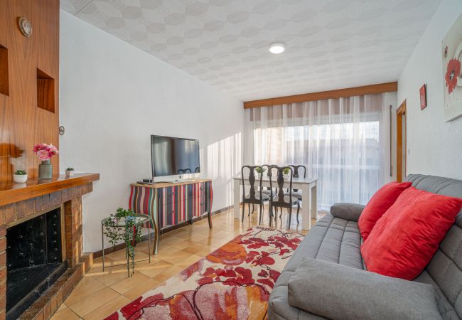 Ferienwohnung in Rosas / Roses - 2027-POETA MARQUINA Appartement mit 2 Schlafzimmer