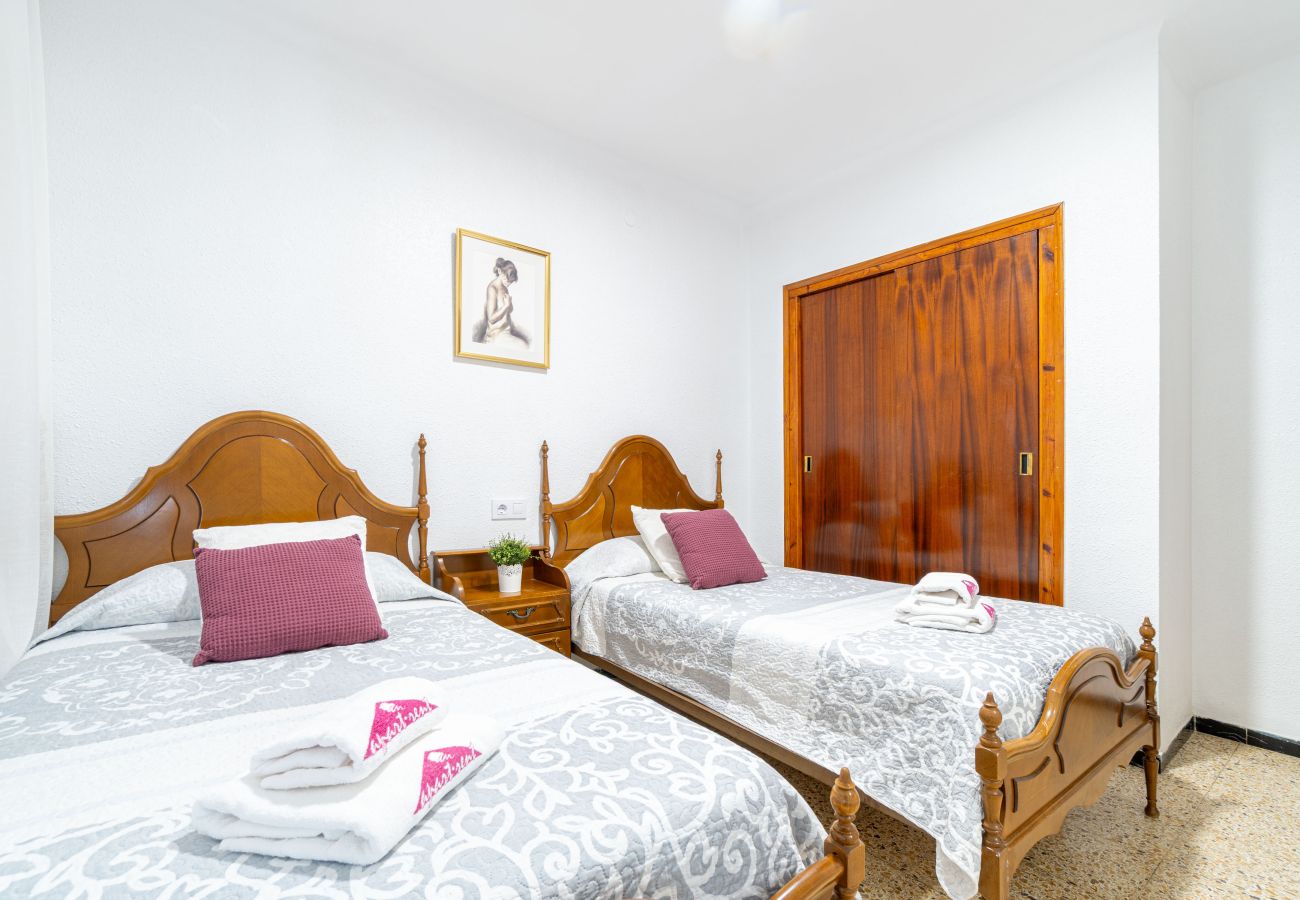 Ferienwohnung in Rosas / Roses - 2025-POETA MARQUINA Appartement mit 3 Schlafzimmer
