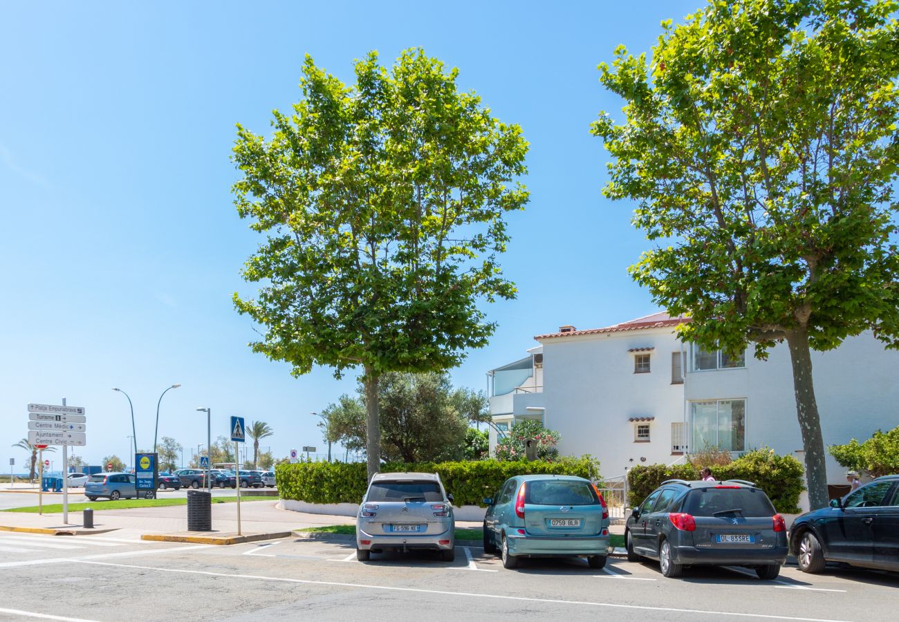 Ferienwohnung in Empuriabrava - 0014-BAHIA Appartement direkt am Strand mit WLAN