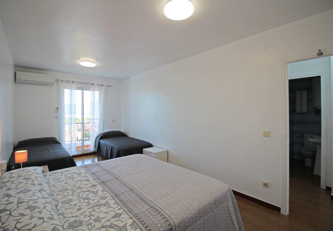 Ferienwohnung in Empuriabrava - 0186-SAN LUIS Appartement mit Meerblick