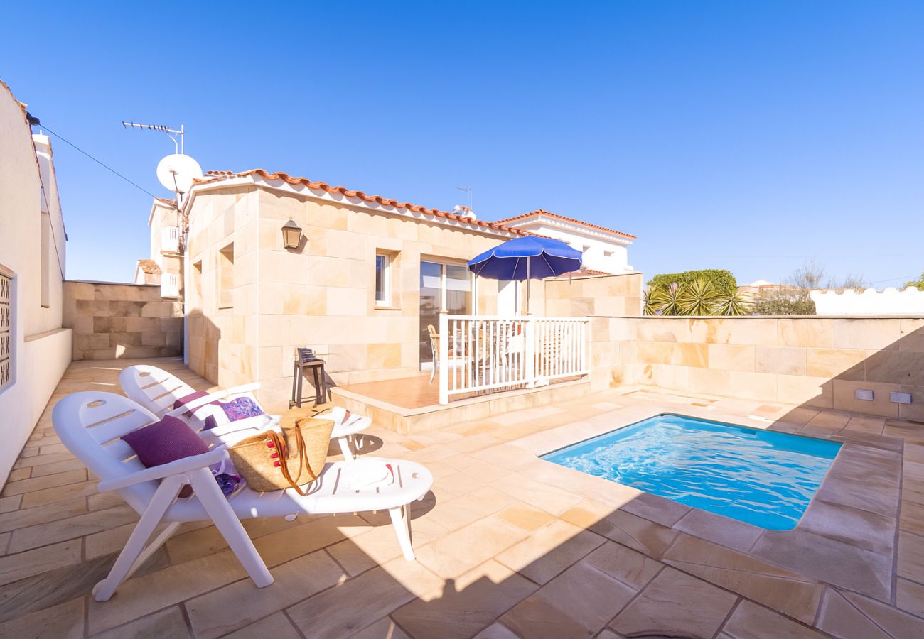 Villa in Empuriabrava - 0034-NOGUERA Häuschen mit kleinem Pool