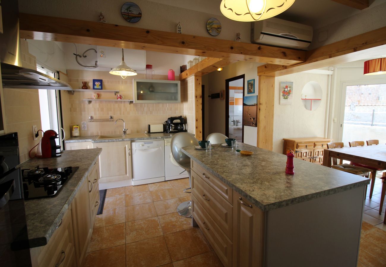 Villa in Empuriabrava - 0032-CARLIT Haus mit Garten und 3 Schlafzimmer