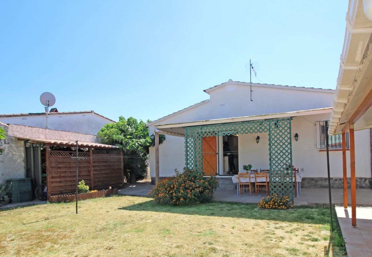 Villa in Empuriabrava - 0032-CARLIT Haus mit Garten und 3 Schlafzimmer