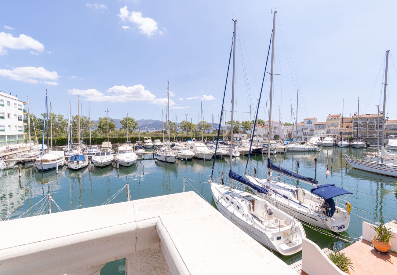 Ferienwohnung in Empuriabrava - 0131-PORT MOXO Appartment mit Kanalblick und Terrasse