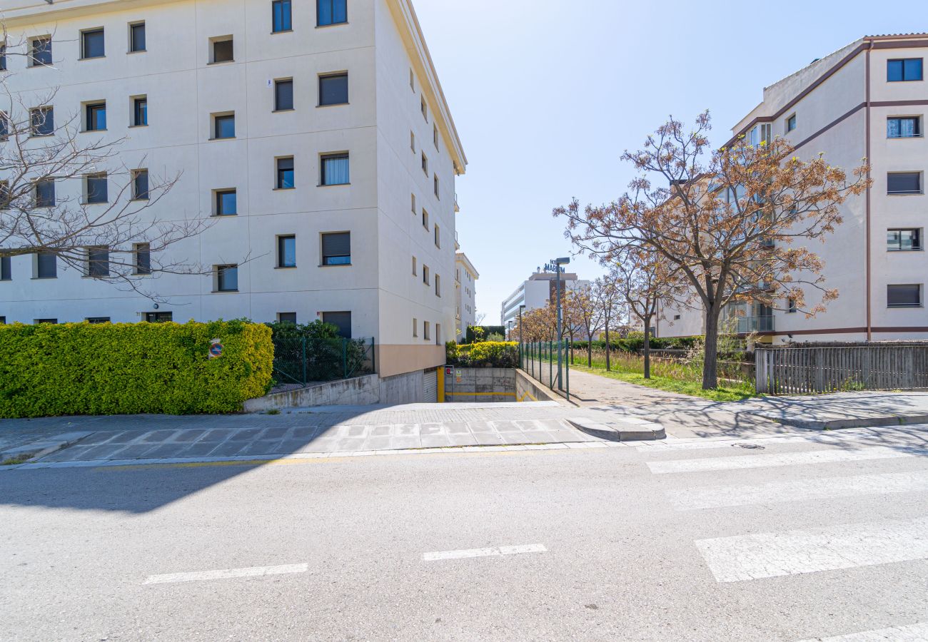 Ferienwohnung in Rosas / Roses - 8010-MIL.LENI Appartement mit Gemeinschaftspool und Parkplatz