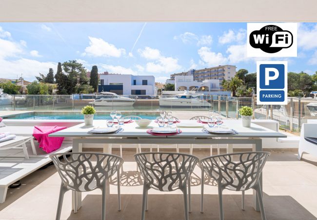  in Rosas / Roses - 2010-AV.PLATJA Appartement Top-Kategorie mit Gemeinschaftspool und Parkplatz