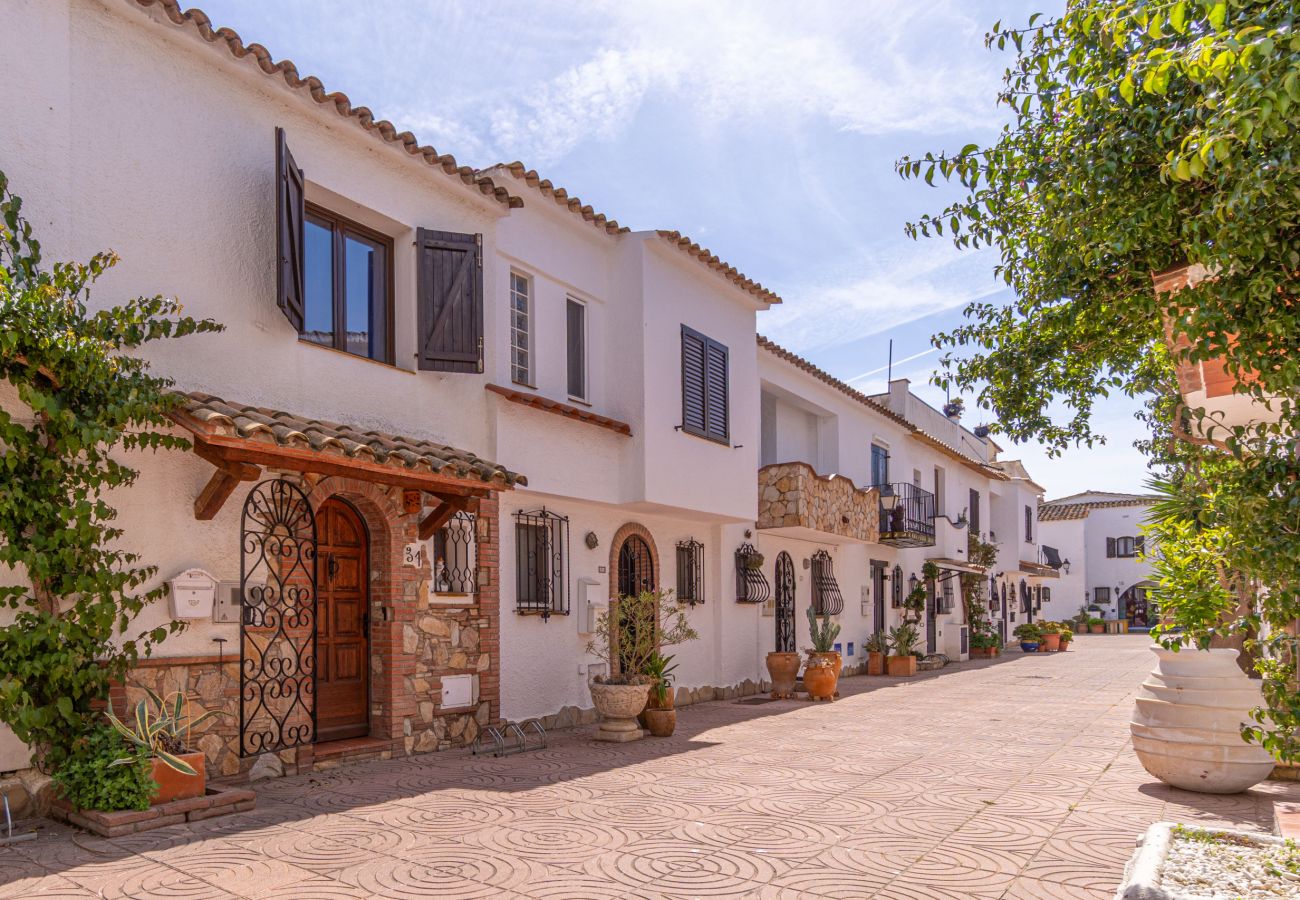 Villa in Empuriabrava - 0151-ILLA CARTAGO Fischerhaus am Kanal