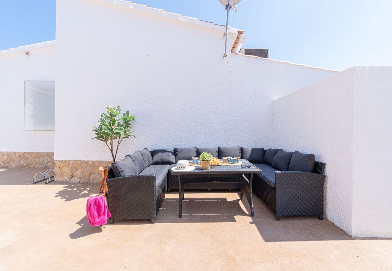 Villa in Empuriabrava - 0040-CAP RAS Haus am Kanal mit Pool und Liegeplatz