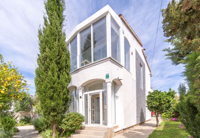 Villa in Empuriabrava - 0125-MONTGRI Huis met privé-zwembad en wifi Villa in Empuriabrava - 0125-MONTGRI Huis met privé-zwembad en wifi