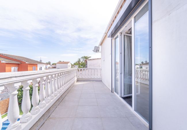 Villa in Empuriabrava - 0125-MONTGRI Huis met privé-zwembad en wifi Villa in Empuriabrava - 0125-MONTGRI Huis met privé-zwembad en wifi