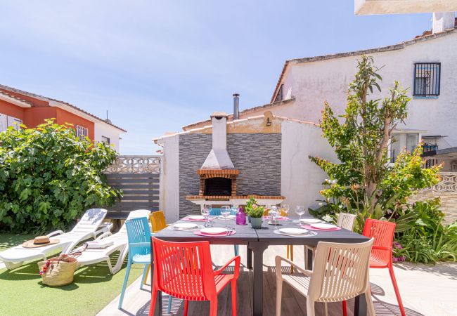 Villa in Empuriabrava - 0125-MONTGRI Huis met privé-zwembad en wifi Villa in Empuriabrava - 0125-MONTGRI Huis met privé-zwembad en wifi