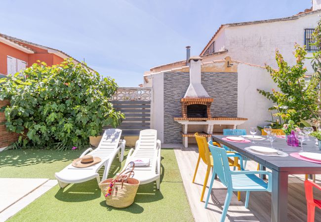 Villa in Empuriabrava - 0125-MONTGRI Huis met privé-zwembad en wifi Villa in Empuriabrava - 0125-MONTGRI Huis met privé-zwembad en wifi