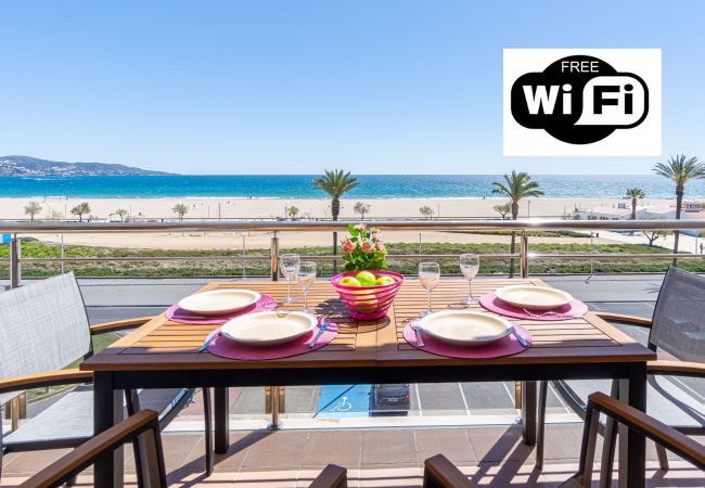 Appartement in Empuriabrava - 0083-BLAUCEL Appartement met zeezicht  Appartement in Empuriabrava - 0083-BLAUCEL Appartement met zeezicht