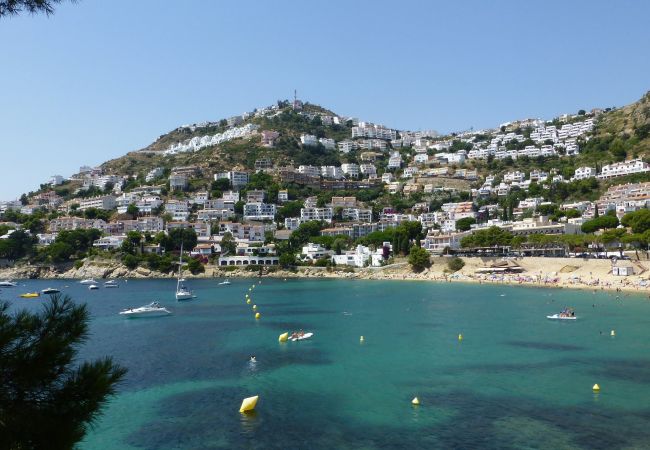 Villa in Rosas / Roses - 2029-GRECS Roses Huis met wifi, Smart TV, tuin en parkeerplaats Villa in Rosas / Roses - 2029-GRECS Roses Huis met wifi, Smart TV, tuin en parkeerplaats
