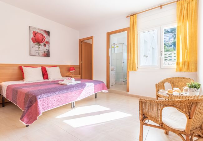 Villa in Rosas / Roses - 2029-GRECS Roses Huis met wifi, Smart TV, tuin en parkeerplaats Villa in Rosas / Roses - 2029-GRECS Roses Huis met wifi, Smart TV, tuin en parkeerplaats
