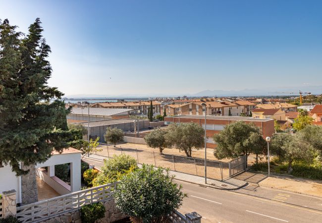 Villa in Rosas / Roses - 2029-GRECS Roses Huis met wifi, Smart TV, tuin en parkeerplaats Villa in Rosas / Roses - 2029-GRECS Roses Huis met wifi, Smart TV, tuin en parkeerplaats
