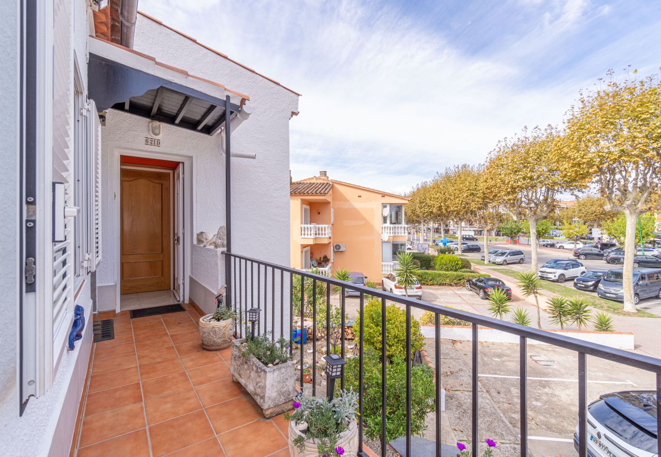 Appartement in Empuriabrava - 0012-BAHIA Appartement dichtbij het strand met parkeerplaats