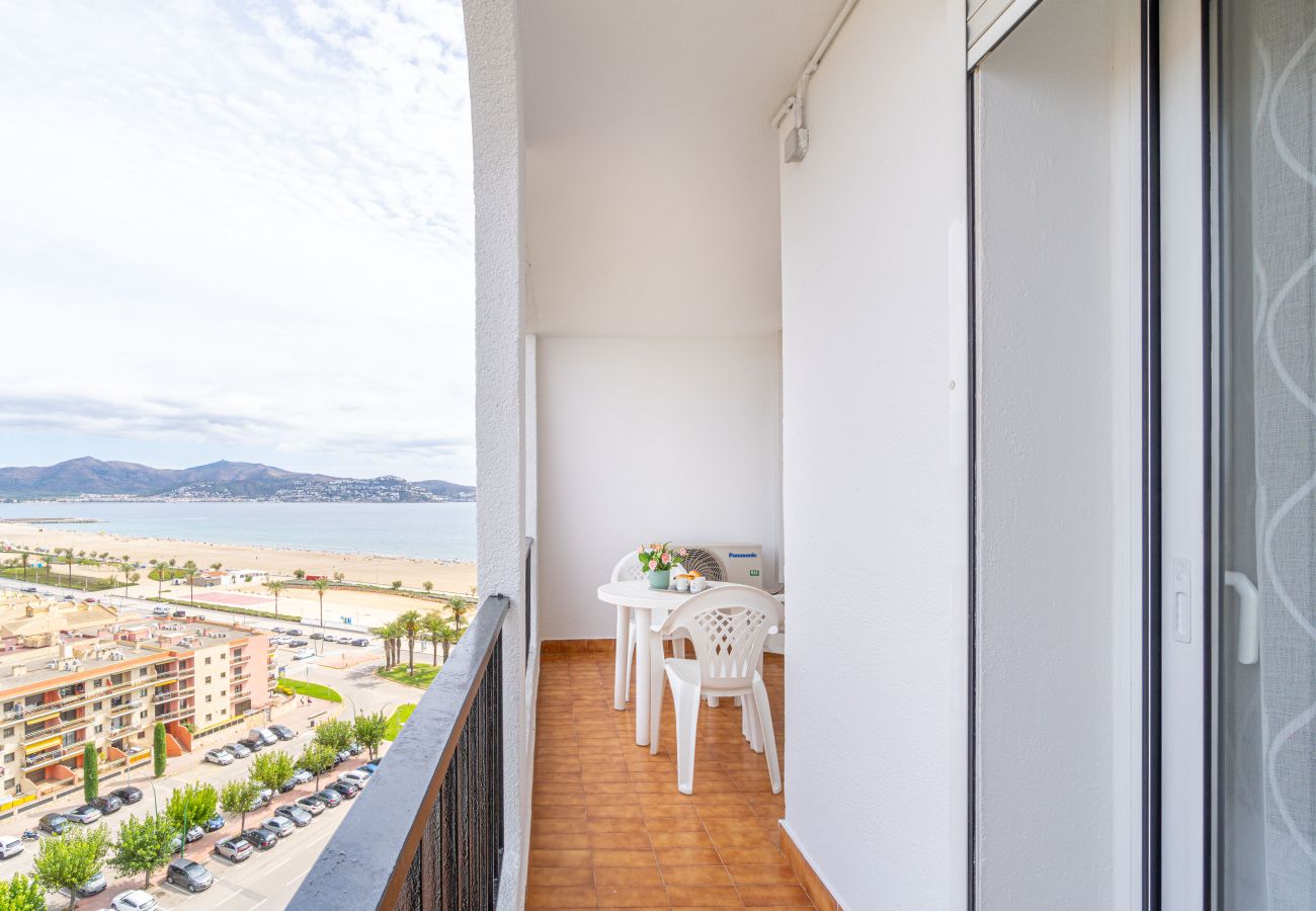 Appartement in Empuriabrava - 0186-SAN LUIS Appartement met uitzicht op zee